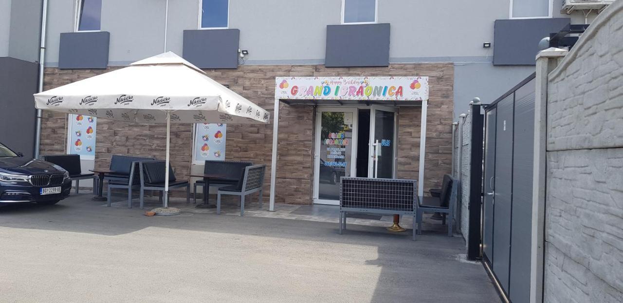 Dnd-X Hotel Pancsova Kültér fotó
