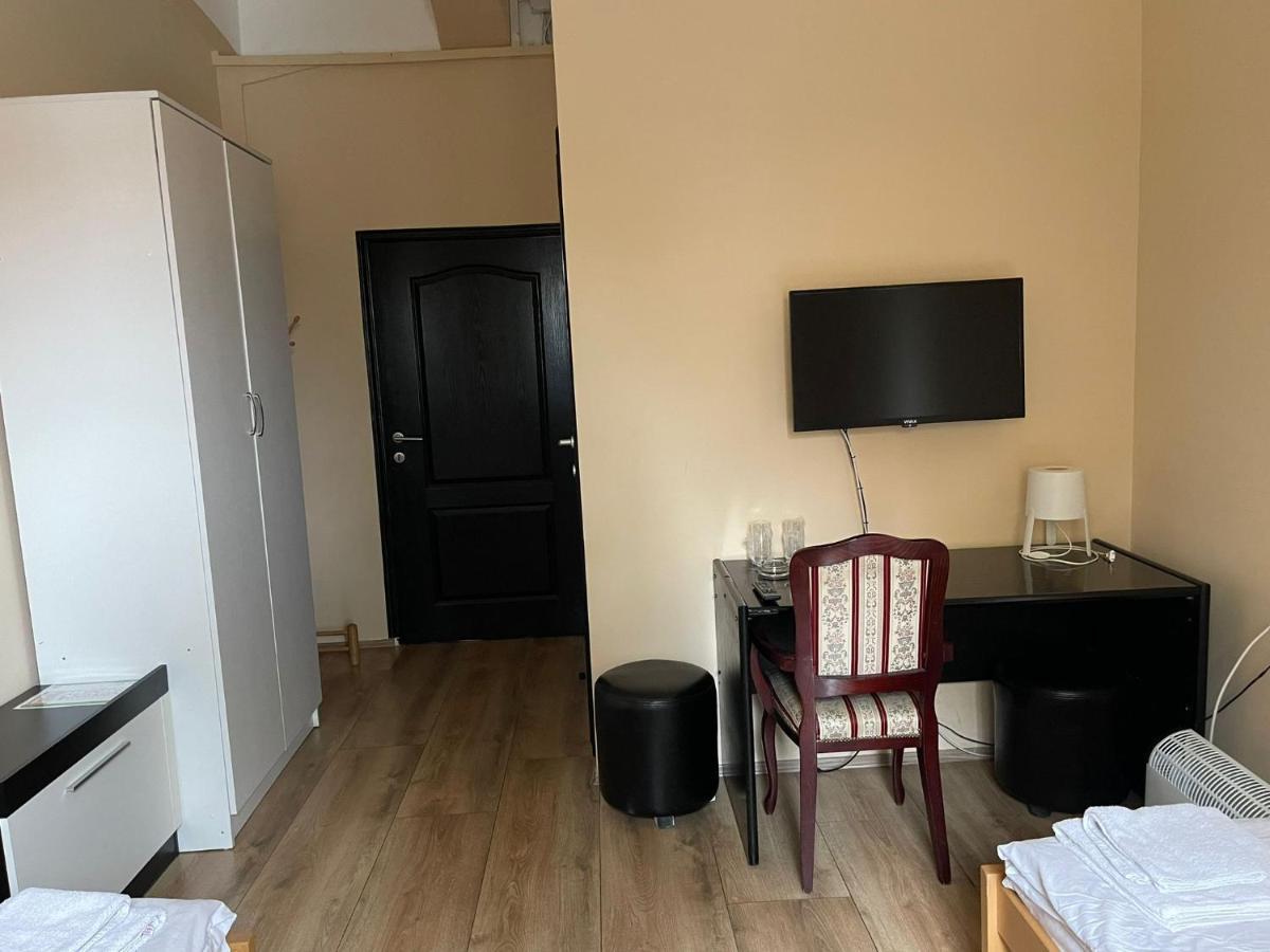 Dnd-X Hotel Pancsova Kültér fotó