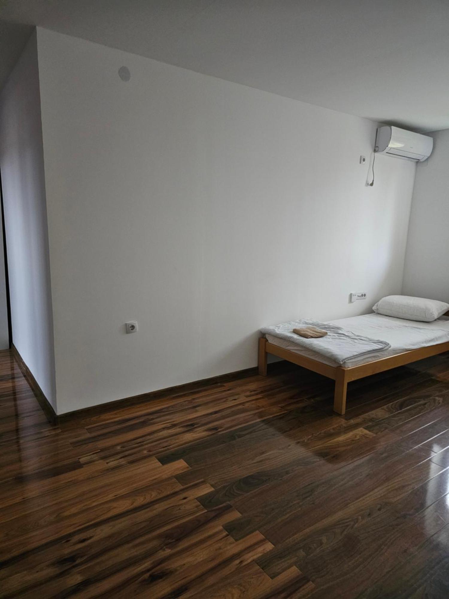 Dnd-X Hotel Pancsova Kültér fotó
