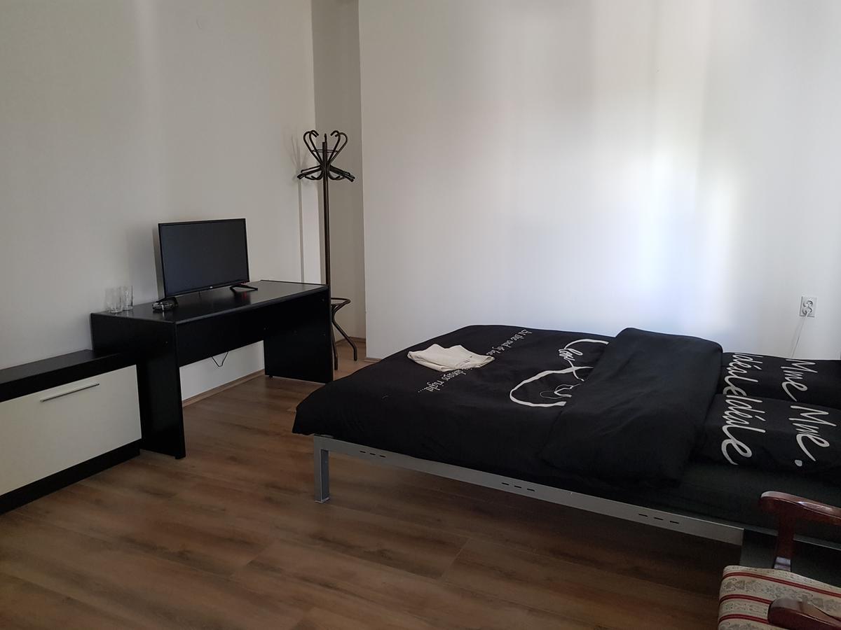 Dnd-X Hotel Pancsova Kültér fotó